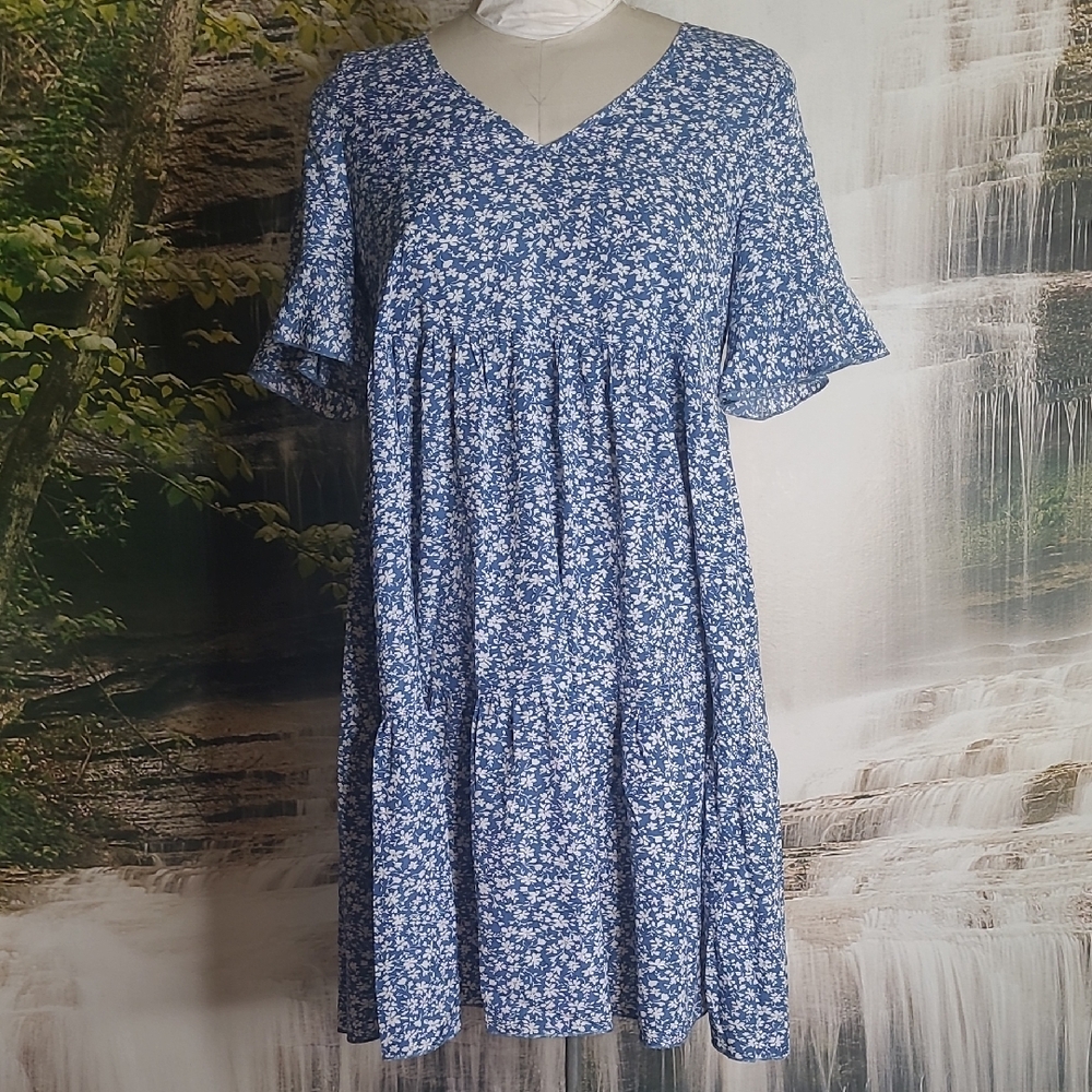 New with tags! FunJuly Womens Small blue white floral ruffle flowy dress